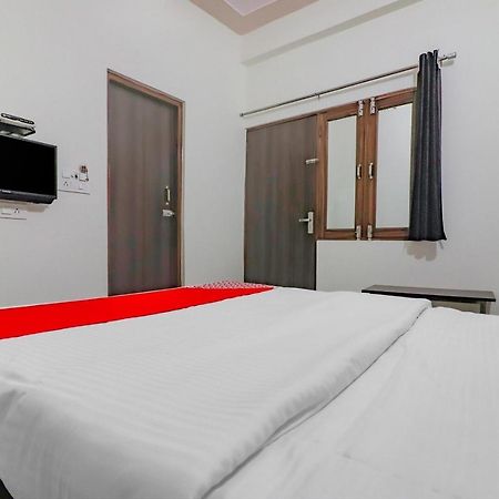 Rajlakshmi Guest House マトゥラー エクステリア 写真