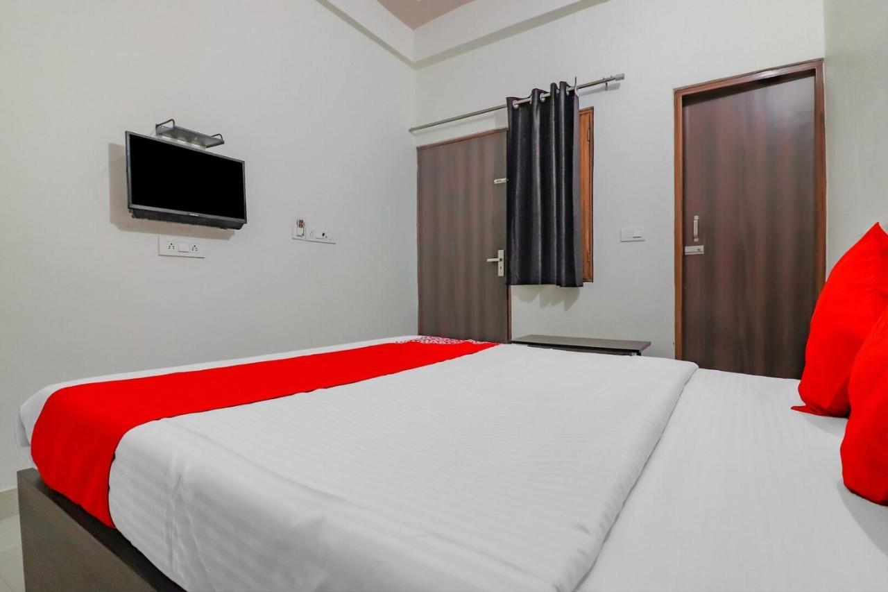 Rajlakshmi Guest House マトゥラー エクステリア 写真